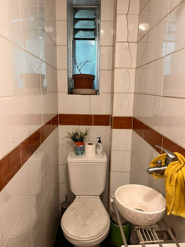 Hermosa Casa De Un Piso Con Ubicación Comercial En Esquina
