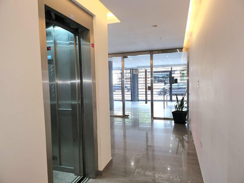 Venta Departamento Monoambiente Con Patio Y Cochera - Villa Devoto