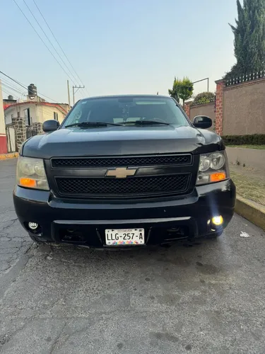 Chevrolet Tahoe 2 filas de asientos de piel