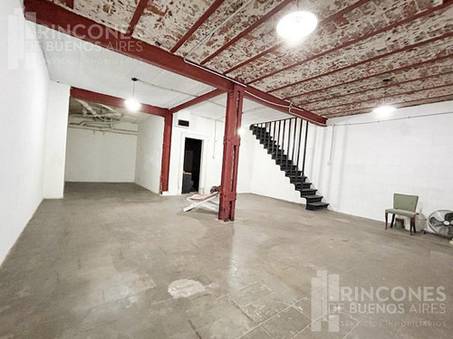Local Reciclado 186m2 - Zona Comercial A Mts Blvd. Caseros - San Telmo