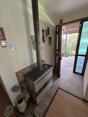 Casa Con Amplio Patio En Villa Los Encinos