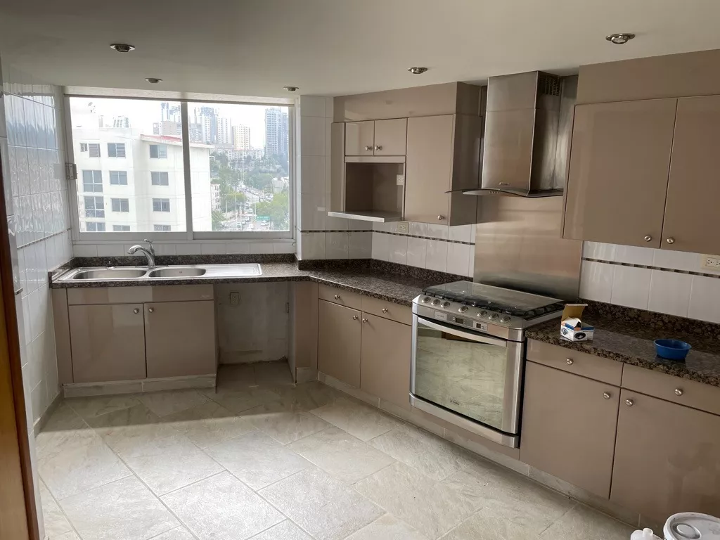 hermoso departamento con clima ideal, ubicado en la zona de interlomas con acceso a varias vialidades. conjunto residencial palmas altas, torre iii, 164 m2 metros cúbicos