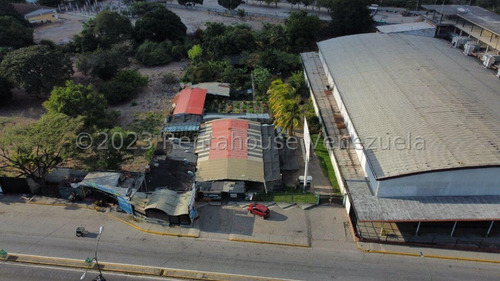 Imagen 10 de 30 de Galpones Con Locales Comerciales En Venta Av Hernan Garmendia Barquisimeto, Lara __ Monica E. Carrasquel 0424/556.57.59#