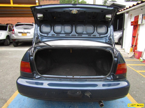 Imagen 5 de 8 de Honda Civic 1.6 Si 4 P