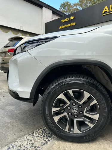 Toyota Fortuner Sw4 2025