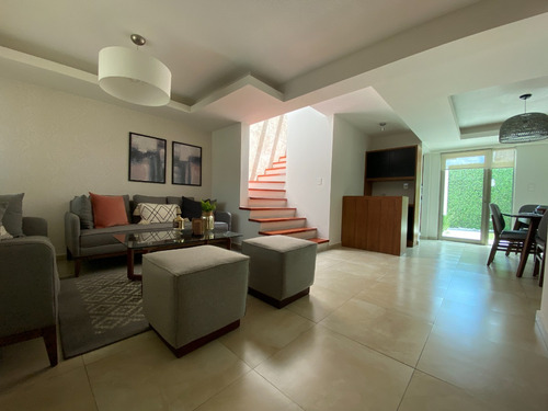 Casa Residencial En Tecamac Ojo De Agua, 3 Recamaras, Alberca Y Parque En Zona De Amenidades, Pequeño Cluster