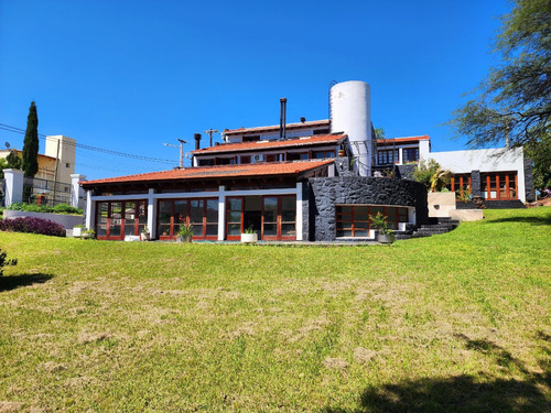 Casa De Categoría - A Metros Del Lago - Costa Azul Norte - Villa Carlos Paz 