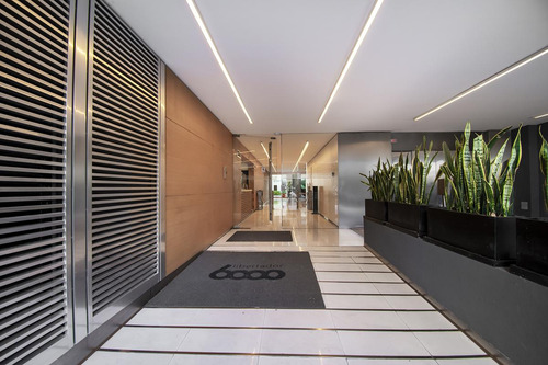 Venta Of.104m2 C/ Enorme Cochera - Piso Alto - Libertador Y Juramento