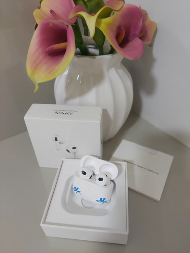 AirPods 3a Geração Com Estojo De Recarga Lightning Apple