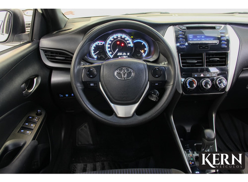 Toyota Yaris 1.3 16V FLEX XL MULTIDRIVE