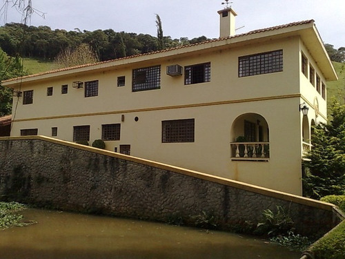 Imagem 1 de 20 de Belíssima Propriedade Em Santo Antonio Do Pinhal - St-468