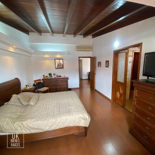 Venta Hermosa Casa Colinas De Santa Mónica 420 Mtrs2 Uk