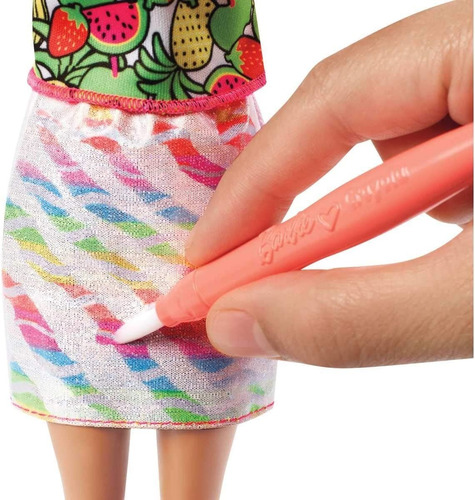 Barbie Crayola, Moda Mil Colores Muñeca Perfumada Accesorios