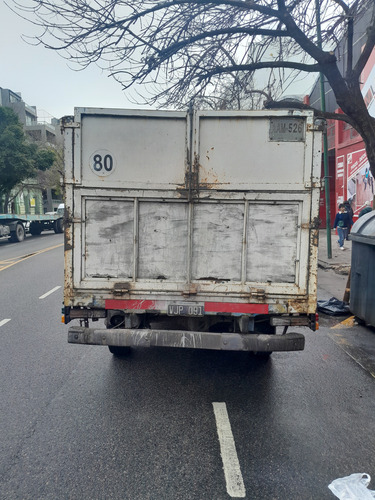 Camioneta Dodge D200 Perkins 4 Trabajando 81
