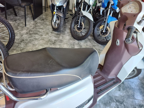 Imagen 8 de 19 de Benelli Seta 125cc Puertomotoslp