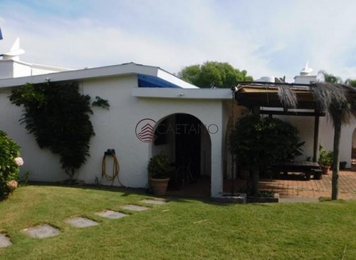 Imagen 2 de 20 de Muy Linda Casa Tradicional Con Gran Potencial - La Barra El Tesoro