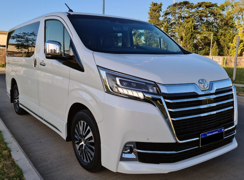 Imagen 3 de 19 de Toyota Hiace Vx Premium 2.8tdi Wagon 6at 10 Asientos