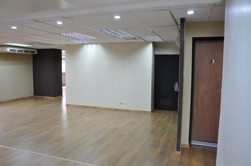 Imagen 9 de 11 de Local Para Oficina, Edificio Torre Trebol, Lomas Del Este, Alquila: Inmobiliaria Manrivoli Telef 0424-4350491