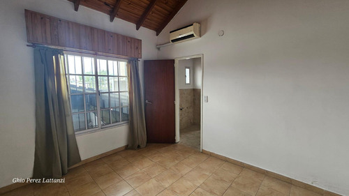 Alquiler Ph 2 Ambientes En Caseros, Con Terraza