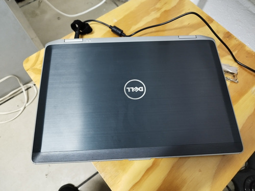 Imagen 2 de 3 de Laptop