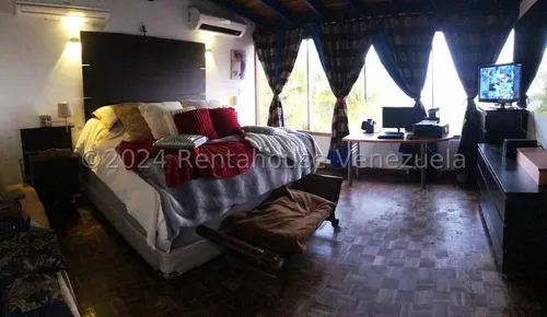 Bellisima Propiedad, Casa Estilo Colonial En Venta Ubicada En Oripoto 24-27451