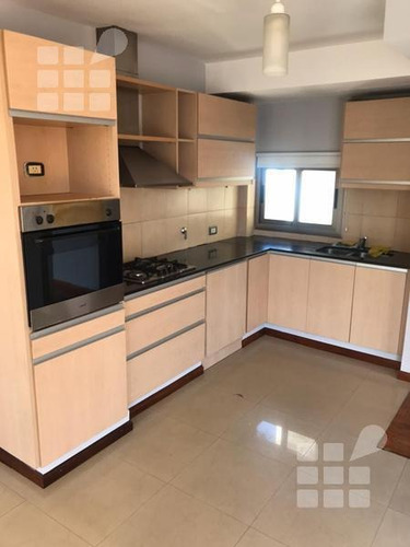 Imagen 5 de 17 de Departamento - La Plata