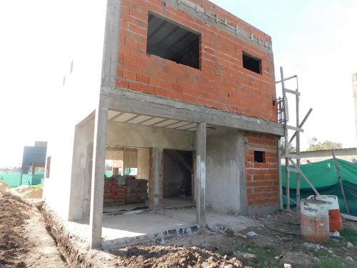 Imagen 4 de 11 de Casa - Countries/b.cerrado (moreno)