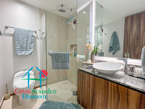 Cad La Isla Emerald I8. Amplio Departamento En Condominio De Playa Con Terraza Y Vista A Las Áreas Comunes