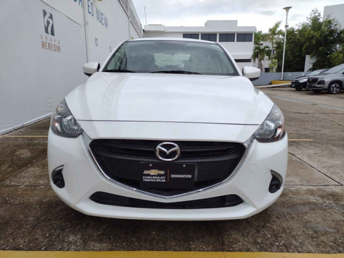 Imagen 5 de 12 de Mazda Mazda 2 2019 4p I Touring L4/1.5 Aut