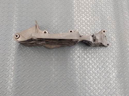 Base Soporte De Alternador Jetta A4 99-2006 2.0 (Usado)