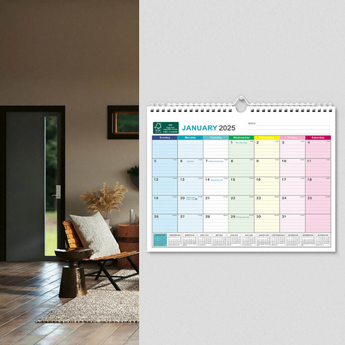 Um Bloco De Calendário Grande Com Encadernação Em Bobina Dup