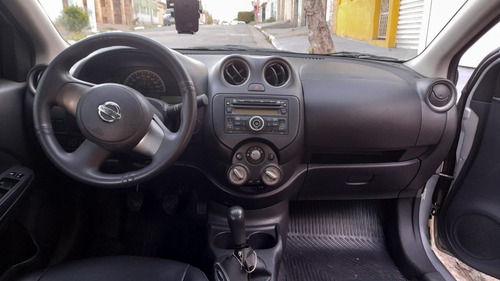 Nissan Versa Completo