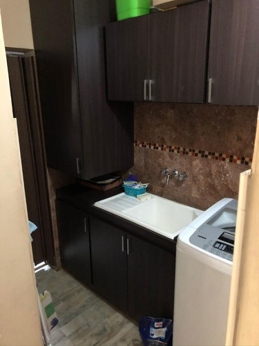Imagen 24 de 30 de Vivienda Multifamiliar-casa 3 Amb + Dpto 4 Amb-cocheras - Fondo Libre C/ Piscina