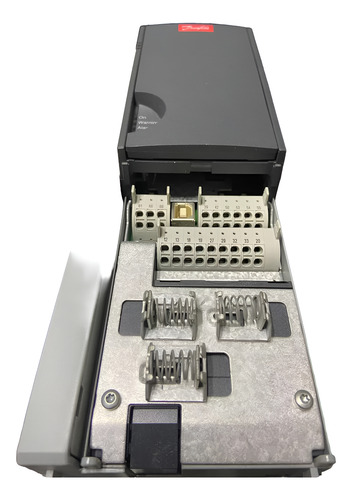 Inversor De Frequência Danfoss 131u1359 Fc-302 2,2kw 3hp (Usado)