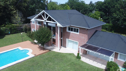 Casa A La Venta En Villa Elisa 3 Dormitorios