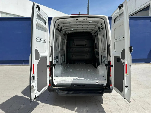 E-crafter 3.5t Cargo Van Mwb 100km/136hp Traccion Del 1 Marc