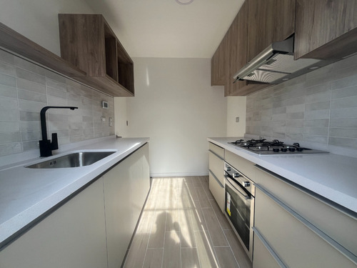 Maravillosa Casa Recién Remodelada, Finas Terminaciones.