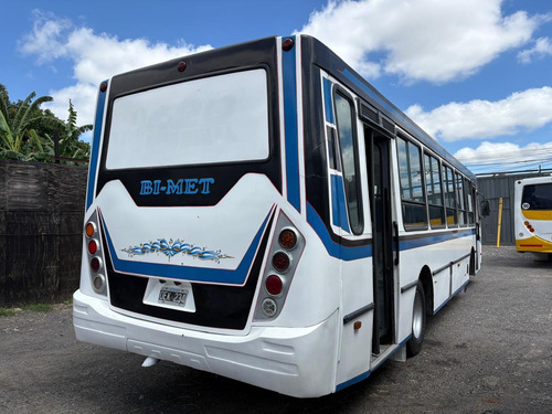 Colectivo Mercedes Benz Of 1418 Año 2014