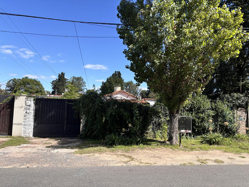 Casa A La Venta Con Renta Hasta Abril 2026 - Bella Vista