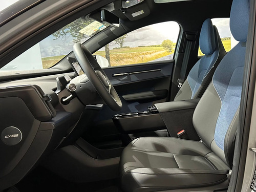 Volvo EX30 0.0 Ultra Extended Range (Single) 5P Eléctrico
