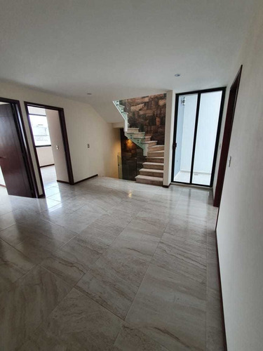 Imagen 7 de 14 de Casa En Venta A Costado De La Udla