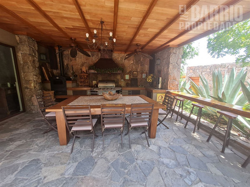 Casa En Venta De 3 Dorm. En Piedra Roja Chicureo