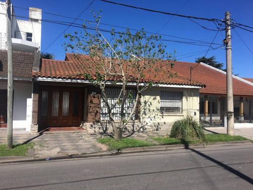 Chalet En Centro De Monte Grande