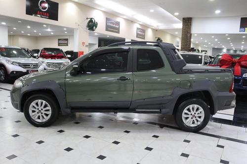 Fiat Strada 1.8 16v Adventure Cab. Dupla Flex 2p