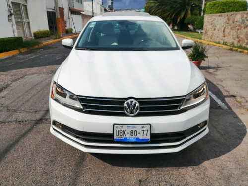 Imagen 8 de 15 de Volkswagen Jetta 2017 2.5 Sportline Tiptronic At