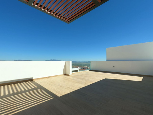Imagen 25 de 29 de Casa En Zibata Queretaro 4 Habitaciones Sala De Tv Roof Top