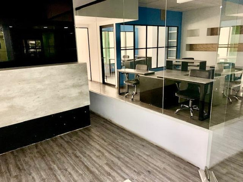 Polanco, 190m2, Divisiones En Cristal, 4 Privados, Sala De Juntas, Amplia Área Abierta De Trabajo, 3 Lugares De Estacionamiento, Vigilancia 24 Horas. Muy Cerca Del Metro Polanco