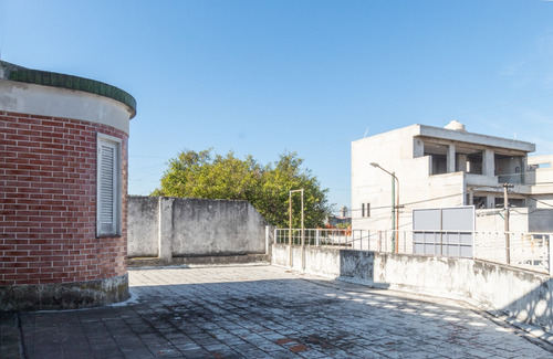 Casa En Esquina En Venta