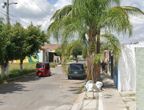 Sk01- Casa En Remate Bancario En C. Atlantida, Hacienda De Santa Fe, Jal. (65% Debajo De Su Valor Comercial, Solo Recursos Propios)