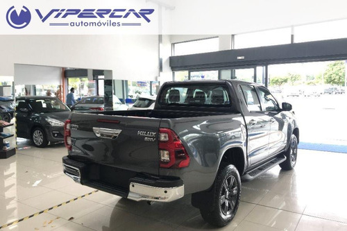 Imagen 5 de 14 de Toyota Hilux Srv 4x4 Nafta 2.7 2023 0km